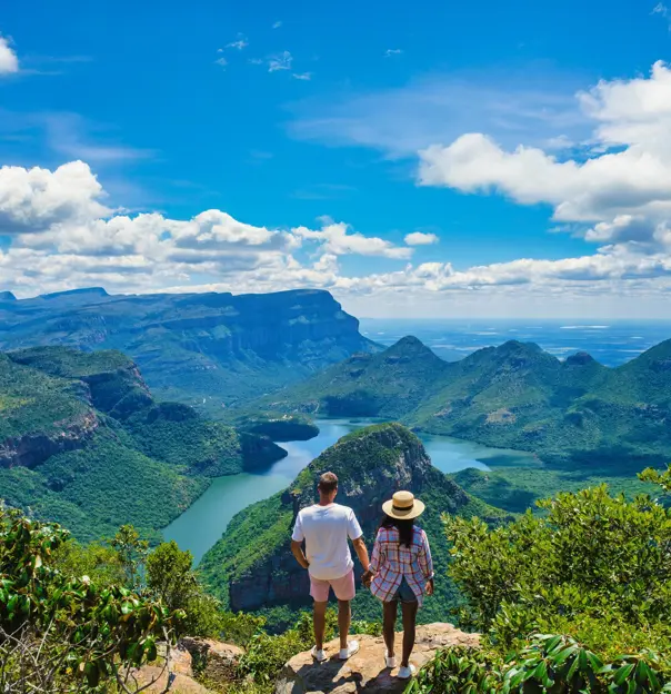 Blyde River Canyon, Panorama Route, couple taking in the view