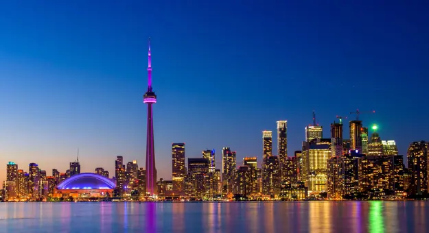 Toronto skyline at night 