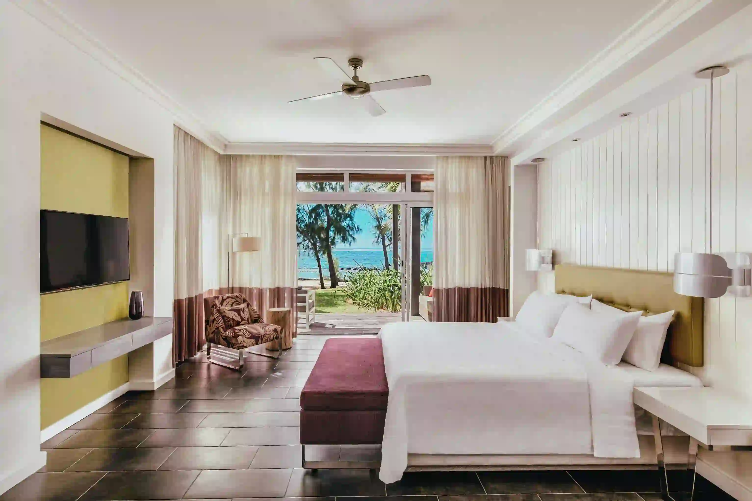 Long Beach Resort, Mauritius, bedroom