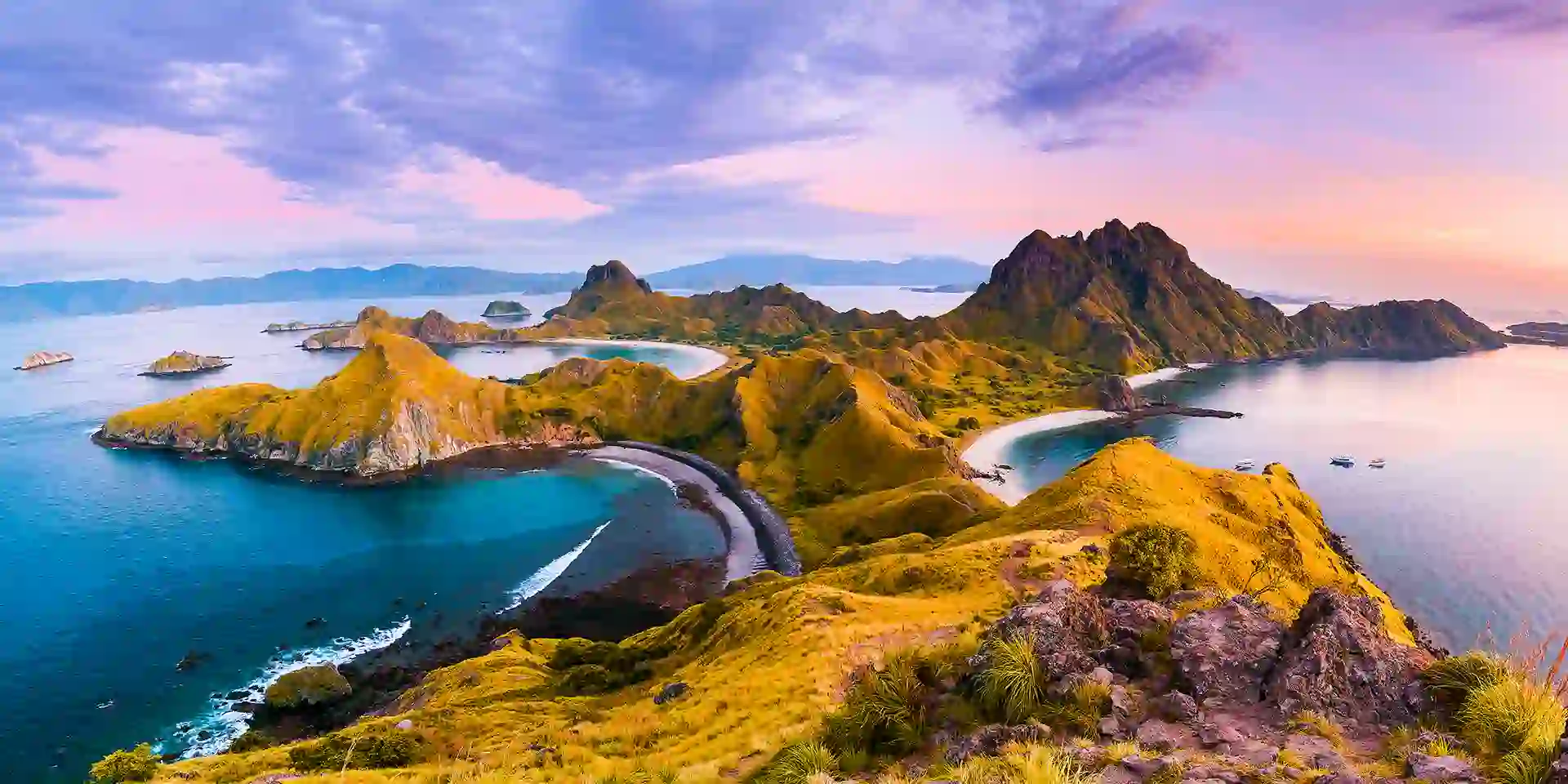 1920 Adobestock 208653771 Komodo Island, Labuan Bajo, Flores, Indonesia