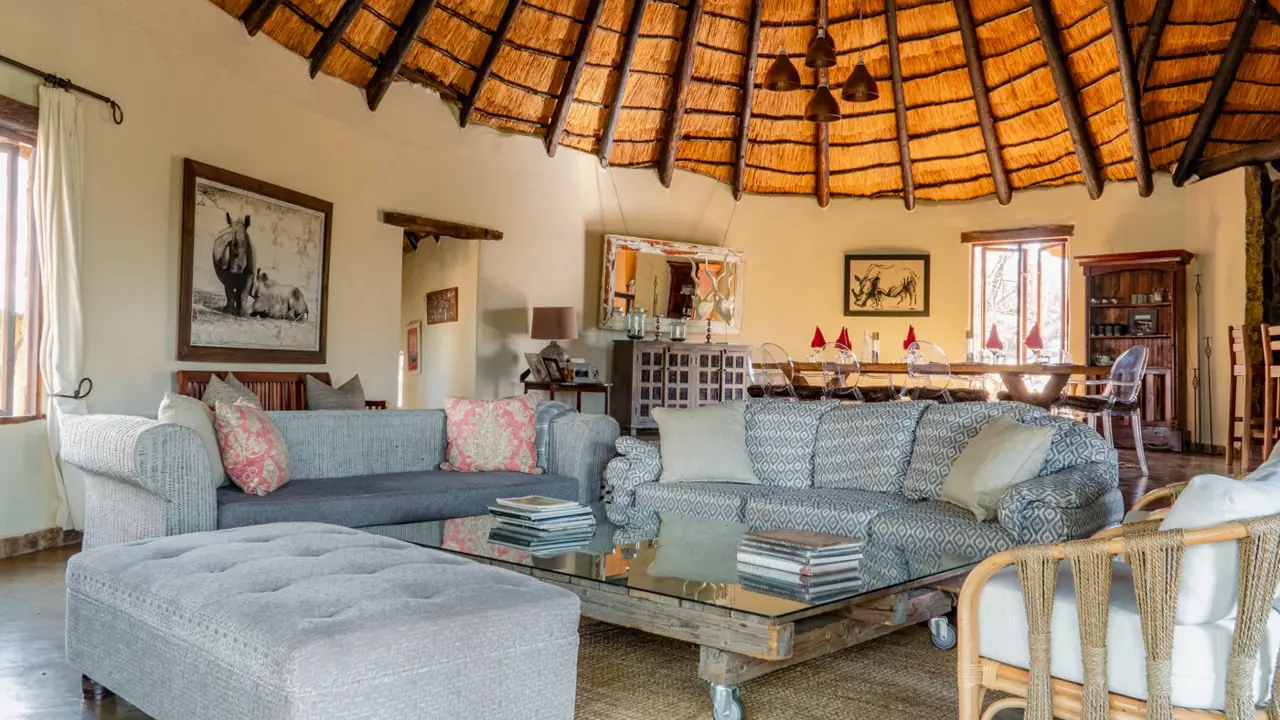 Amalinda Lodge, Matopos Hills, lounge