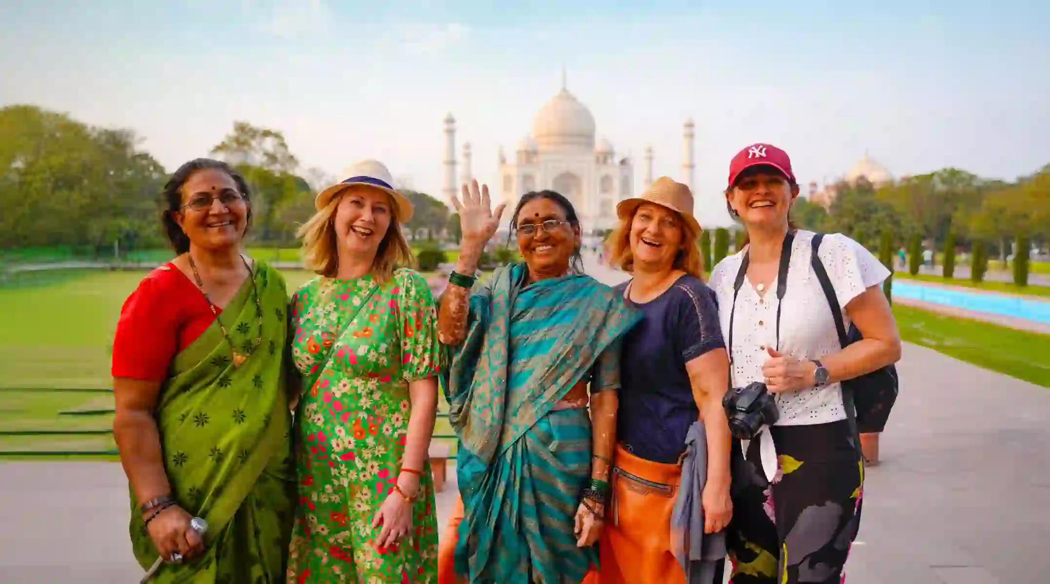 Group In Fron T Taj Mahal Agra Reduced