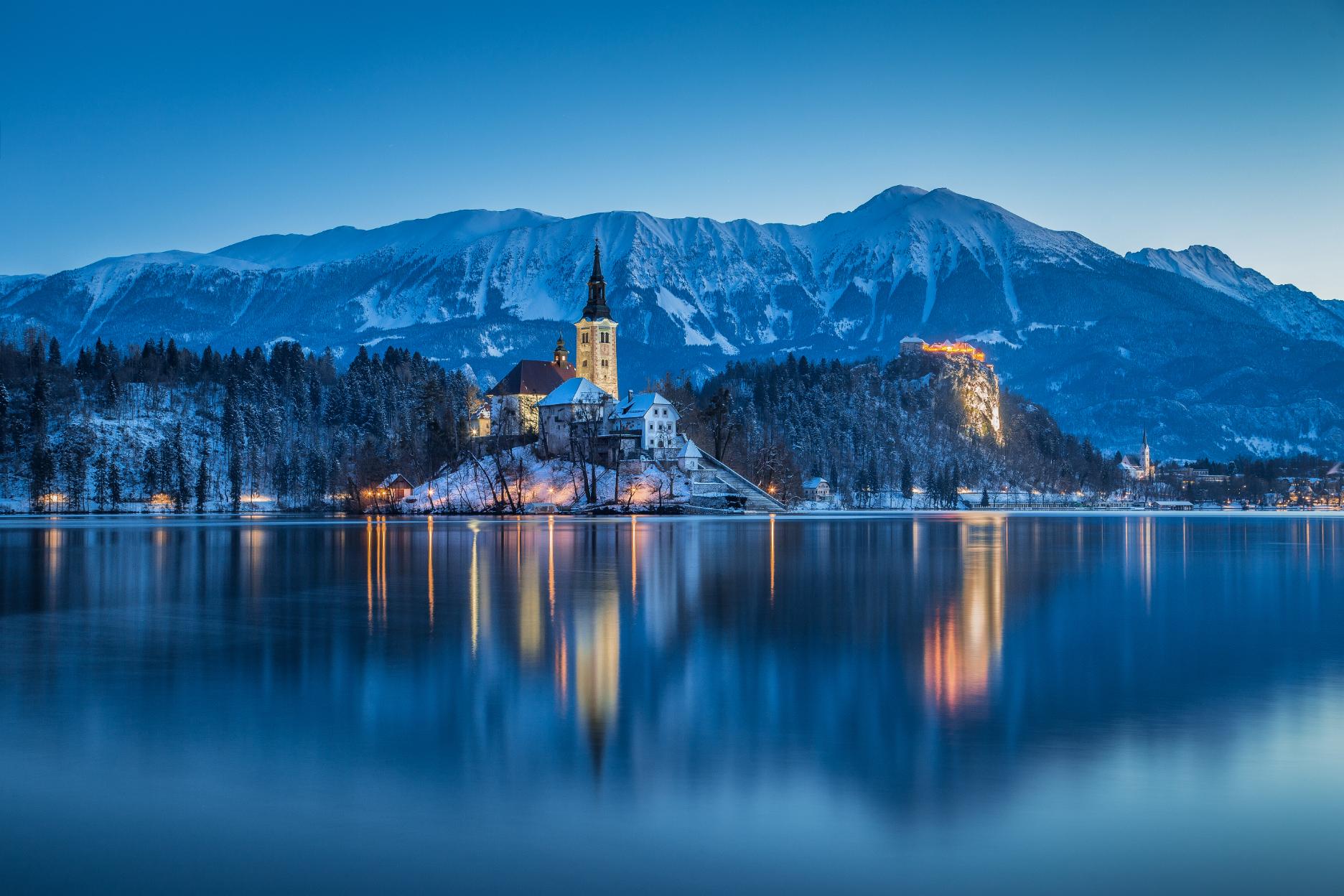 Sh_1060439276 Lake Bled in winter, Slovenia